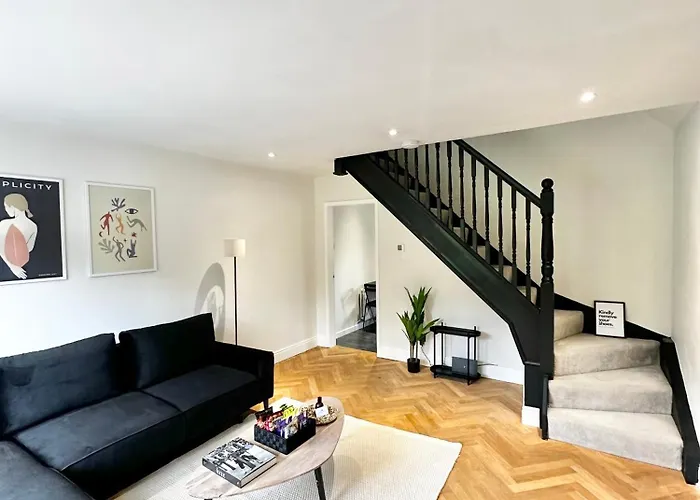 Canal Mews - 1 Min From Trafford Centre And 2 Min M60!