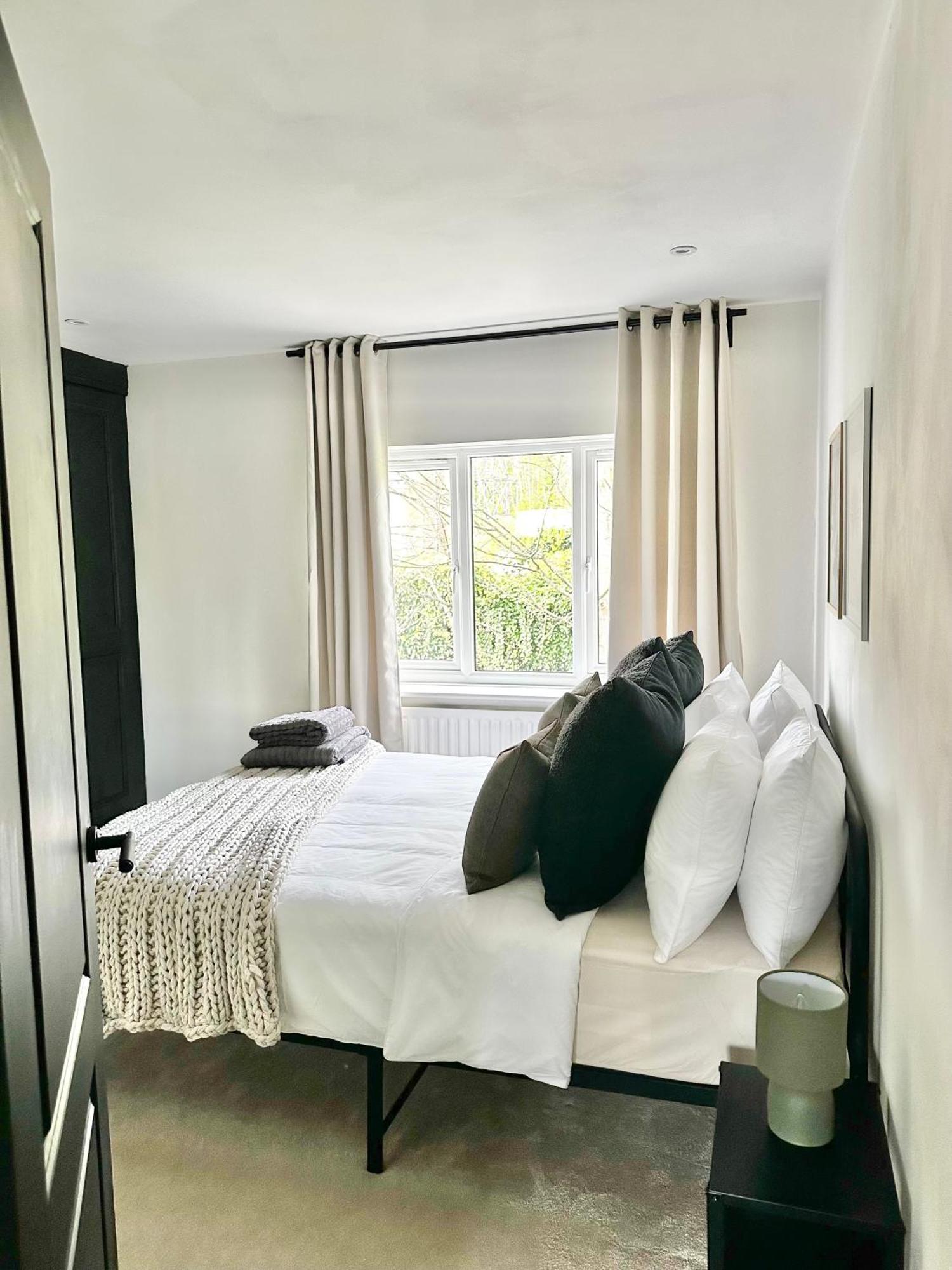 Canal Mews - 1 Min From Trafford Centre And 2 Min M60! Manchester