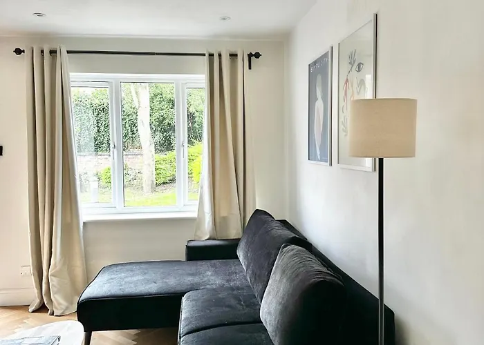 Canal Mews - 1 Min From Trafford Centre And 2 Min M60!