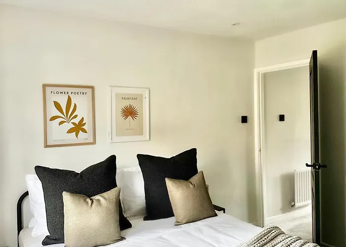Canal Mews - 1 Min From Trafford Centre And 2 Min M60!