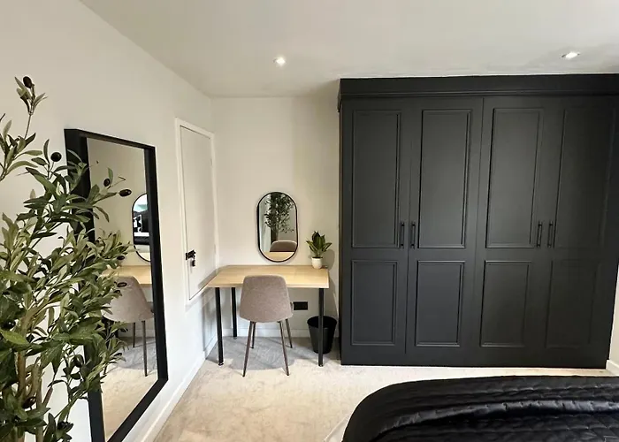 Canal Mews - 1 Min From Trafford Centre And 2 Min M60!